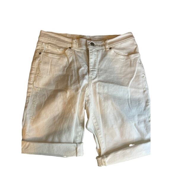Levis white embroidered Bermuda shorts - Picture 2 of 8